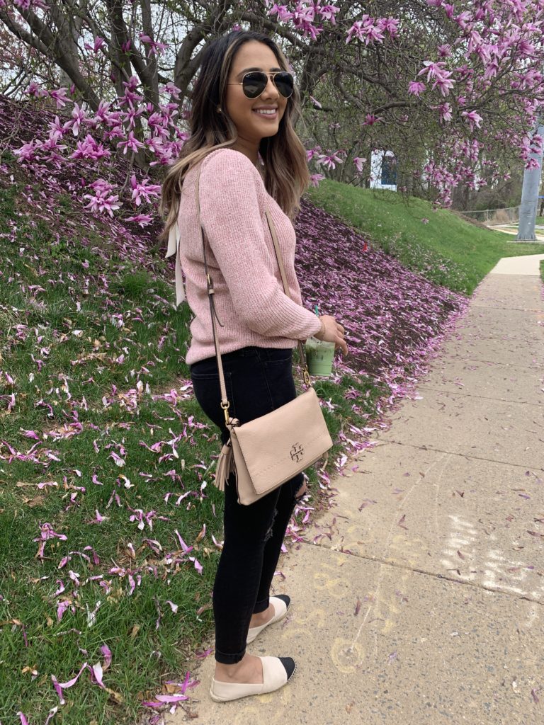 A casual spring outfit featuring items from Loft, Abercrombie, and Tory Burch. Loft Marled Tie Back Sweater in Pressed Petal, Abercrombie Black Skinny Jeans, Tory Burch espadrilles.